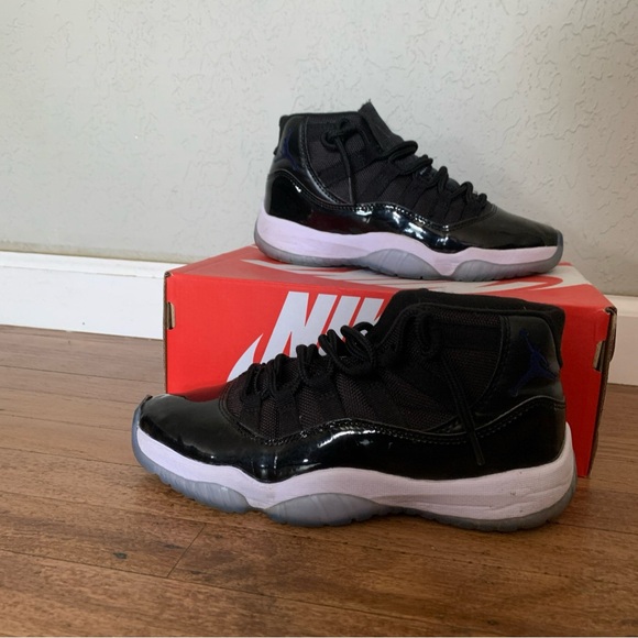 Nike Air Jordan 11 Retro Black Sneakers - Picture 3 of 6